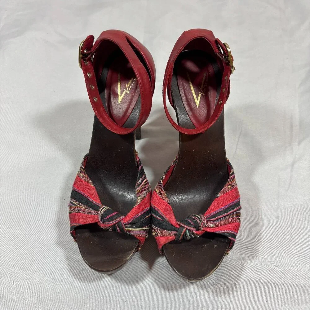 Vince Camuto Red Brown Open Toe Suede Platform Heel Ankel Strap Sandal Size 7